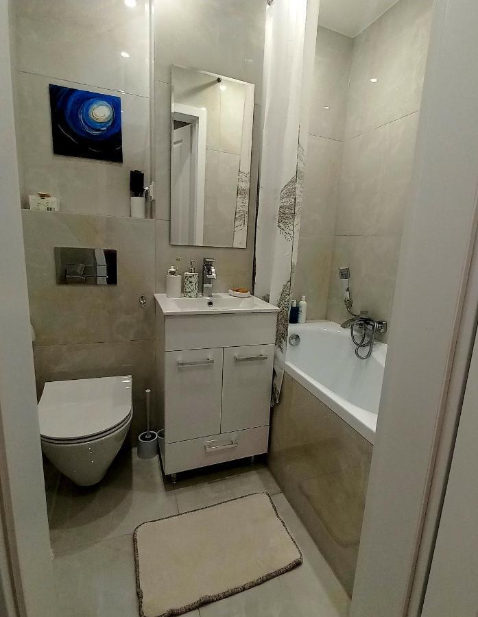 Nice Apartament With Small Tub Varsó Kültér fotó